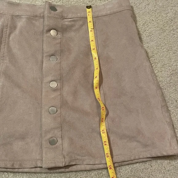 Express Velvet Soft Skirt - Picture 3 of 6